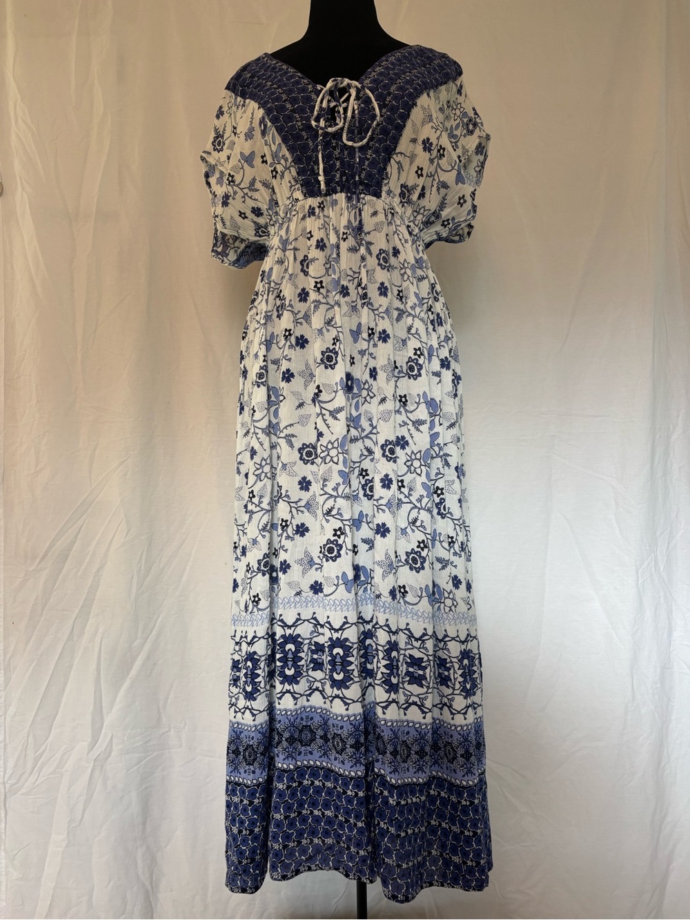 Beach by Exist Smocked Floral Maxi Dress Boho Cottagecore Festival Prairie M
